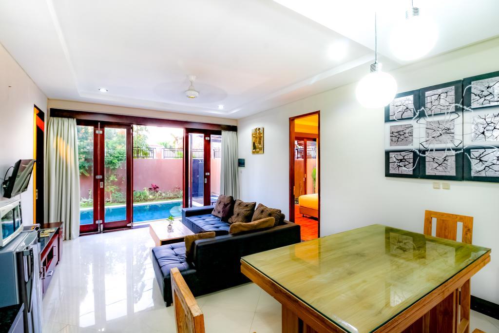 Villa Gayatri Seminyak Exteriör bild