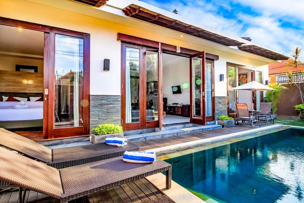 Villa Gayatri Seminyak Exteriör bild