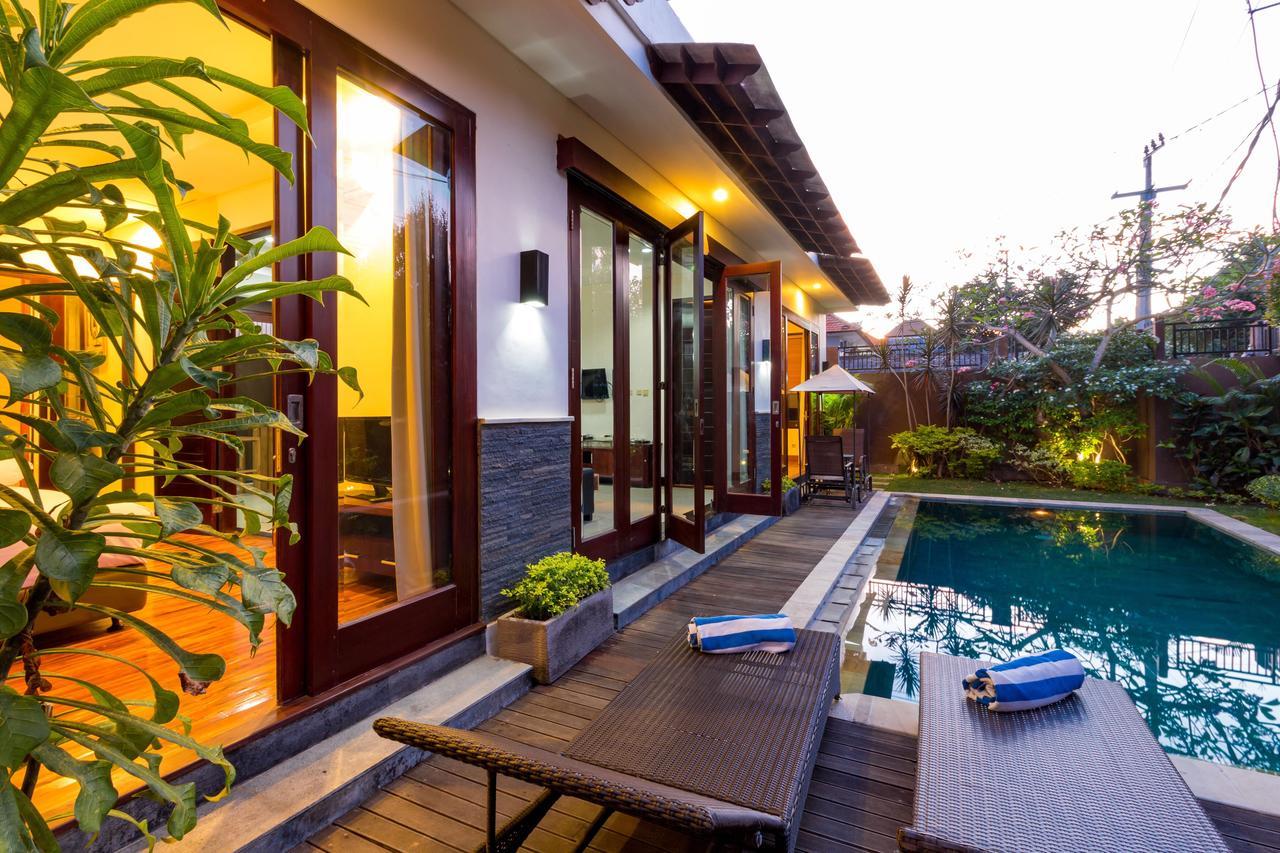 Villa Gayatri Seminyak Exteriör bild