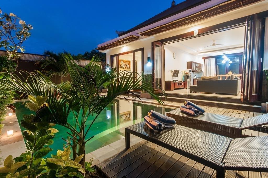 Villa Gayatri Seminyak Exteriör bild