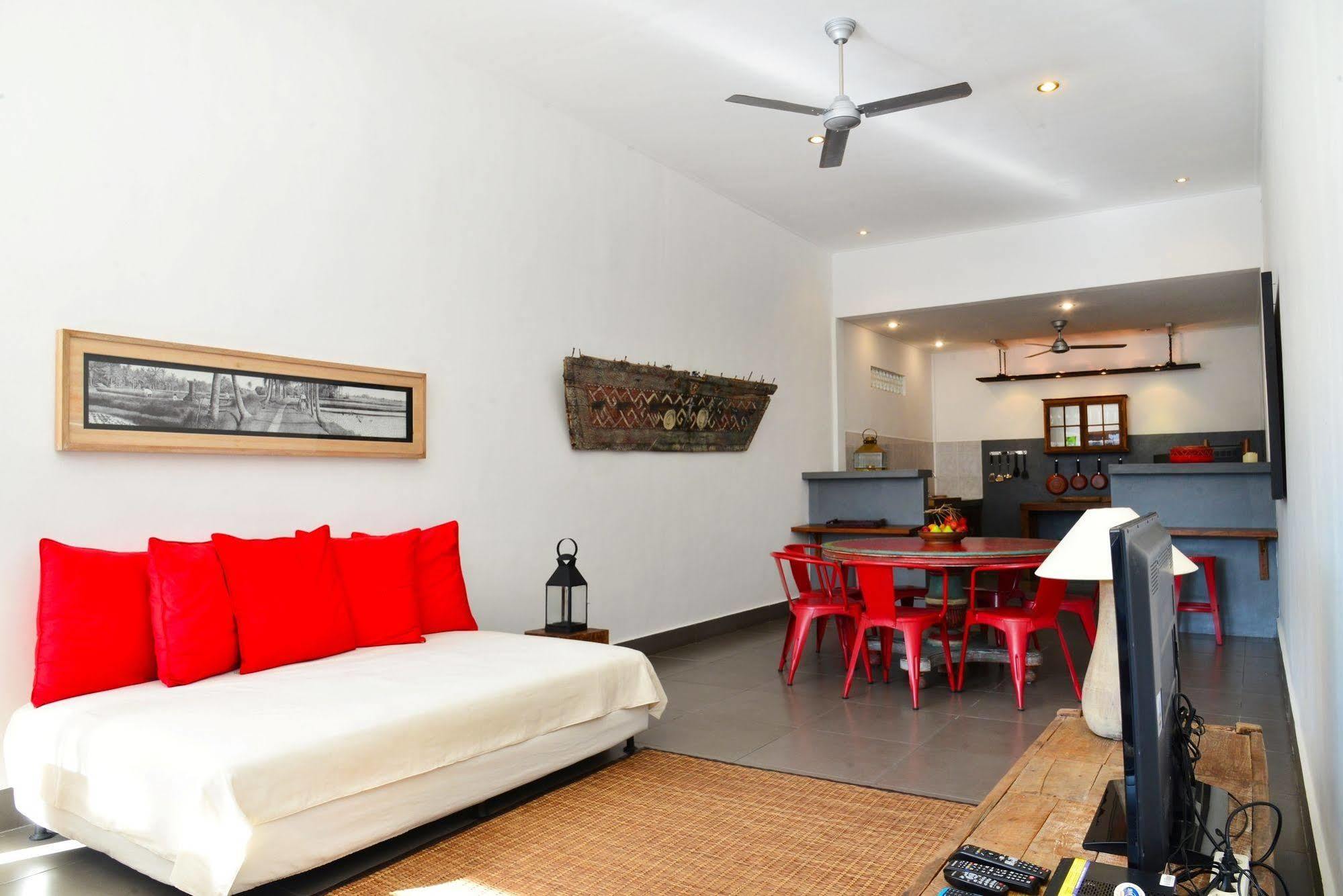 Villa Gayatri Seminyak Exteriör bild