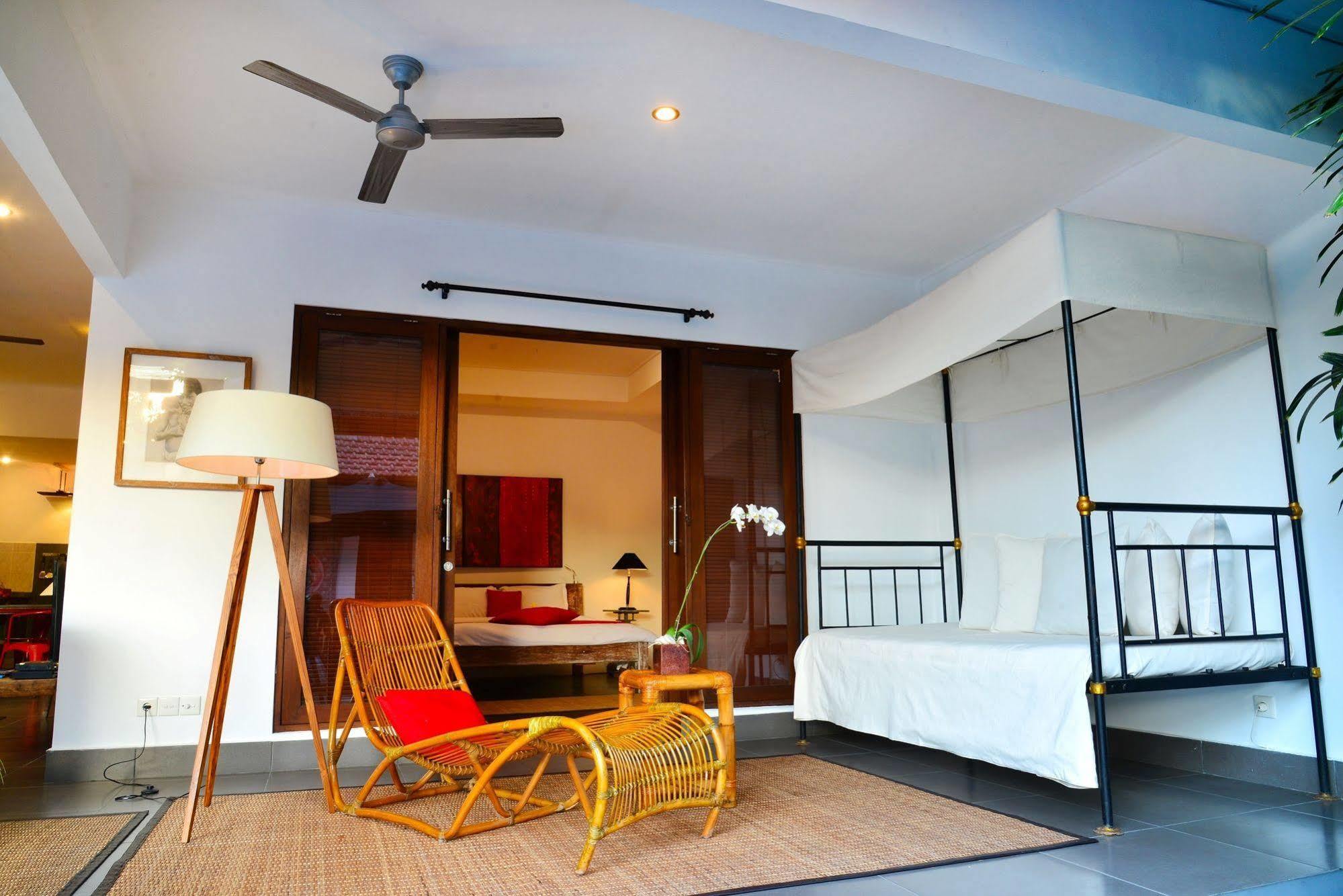 Villa Gayatri Seminyak Exteriör bild