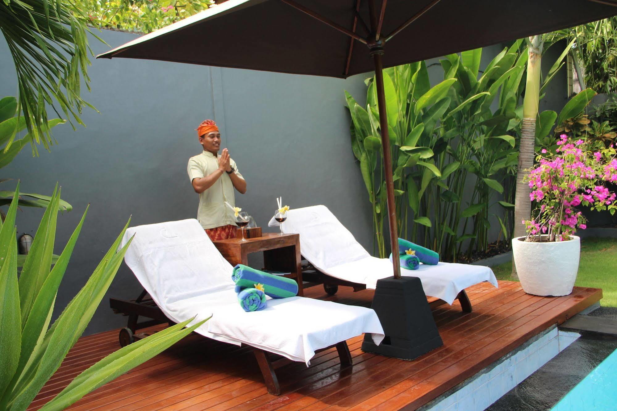 Villa Gayatri Seminyak Exteriör bild