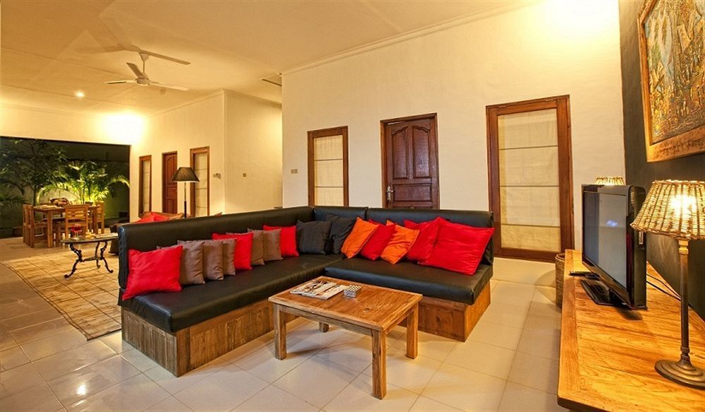 Villa Gayatri Seminyak Exteriör bild